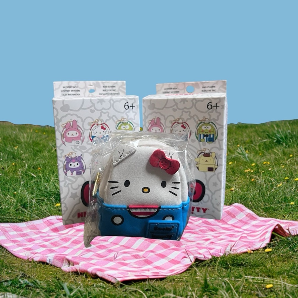 Hello Kitty and Friends Miniature Collectible Bag Charm / Keychain